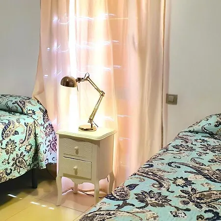 Paradise Hotel *